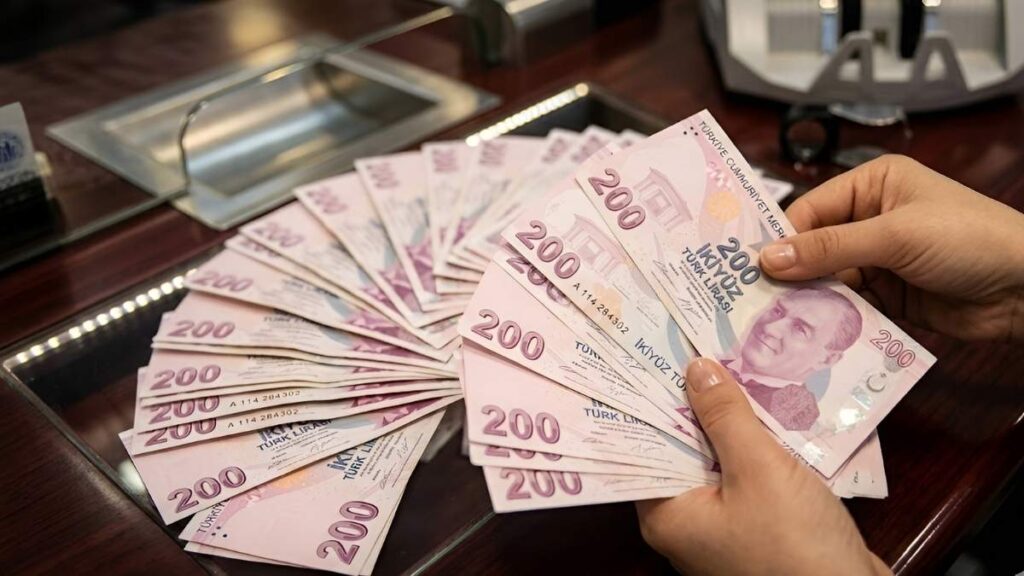 300 bin liranın faizi belli oldu: banka banka güncel oranlar açıklandı, en yüksek getiriyi sağlayan seçenekler